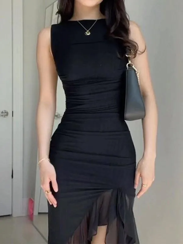 Chic Pleated Dress with Unique Mesh Detail and Flattering Waist Design