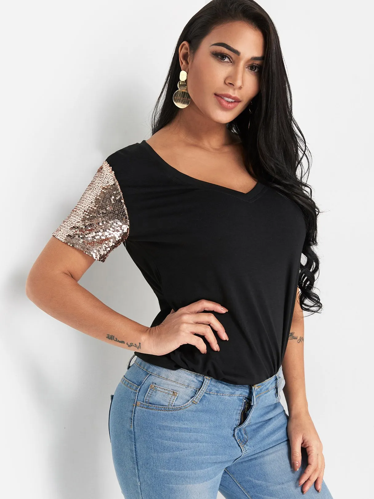 Custom V-Neck Sequins Embellished Short Sleeve T-Shirts